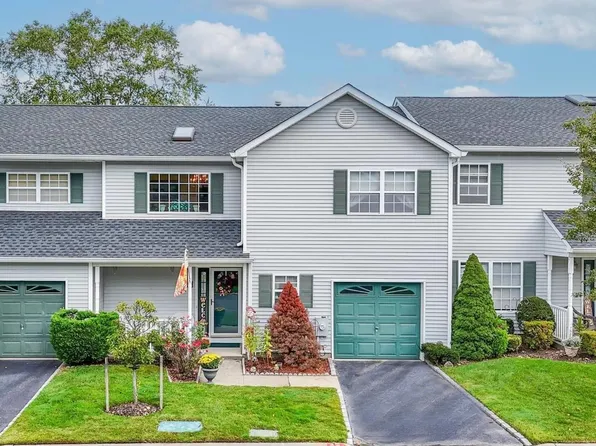 3 Merrimack Road #3, Smithtown, NY 11787