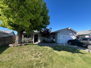877 El Dorado St, Manteca, CA 95337