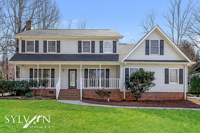 1st image of 219 Hunters Woods Dr