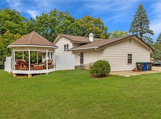 2902 Kendallwood Cir, Des Moines, IA 50321