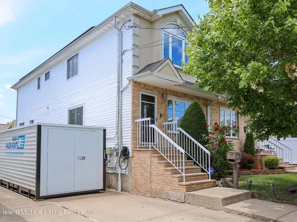 10 Glover St, Staten Island, NY 10308