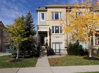 3025 Destination Dr #9, Mississauga, ON L5M0P3