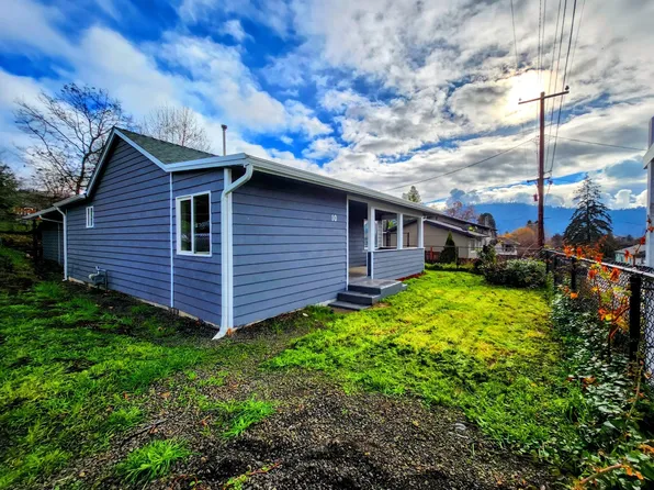 10 NE Gregory Dr, Winston, OR 97496