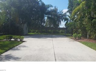 4580 Southern Breeze Dr, Naples, FL 34114