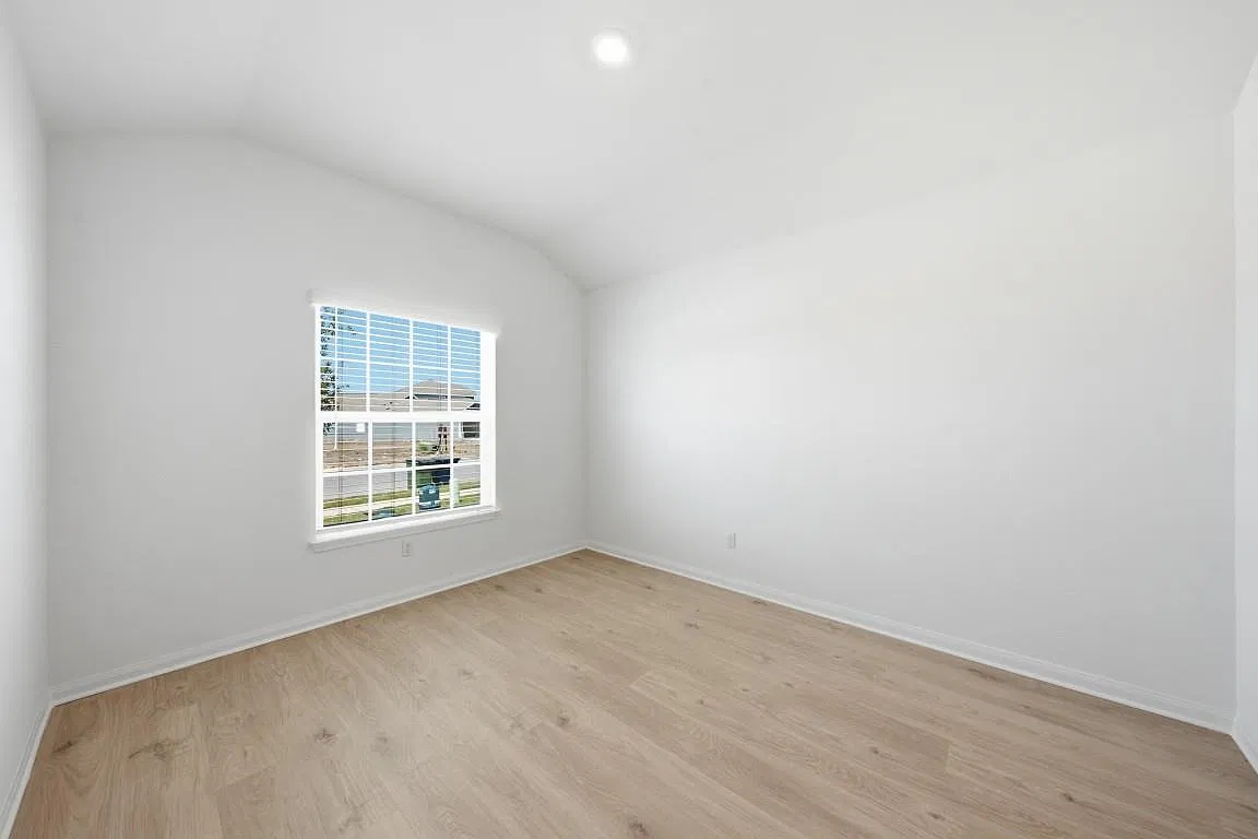 3 bed, 2.0 bath, 1530 sqft, $2,390 — Photo 4