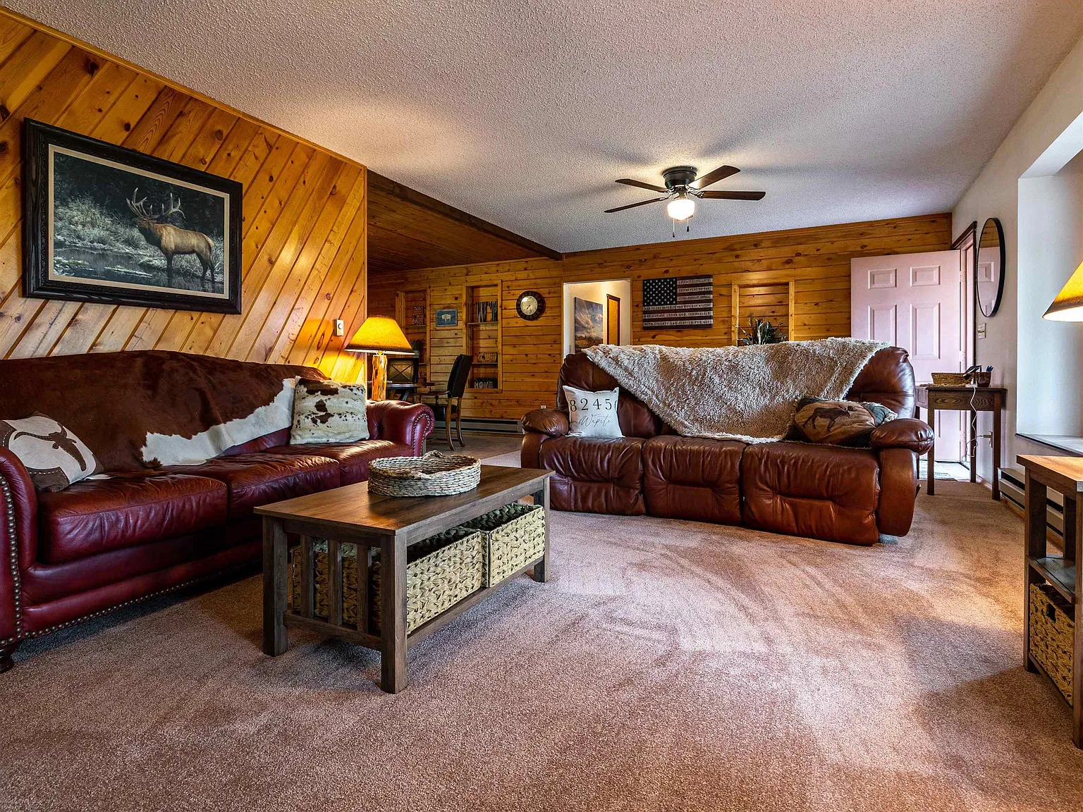 3 bed, 3.0 bath, 1637 sqft, $2,200 — Photo 3