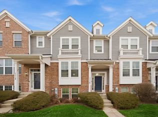 1116 Tuscany Dr, Streamwood, IL 60107