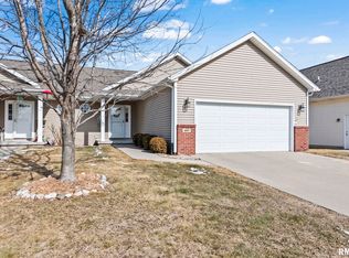 605 Jetty Dr, Chatham, IL 62629