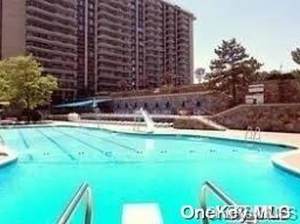 18-15 215th #10R, Bayside, NY 11360