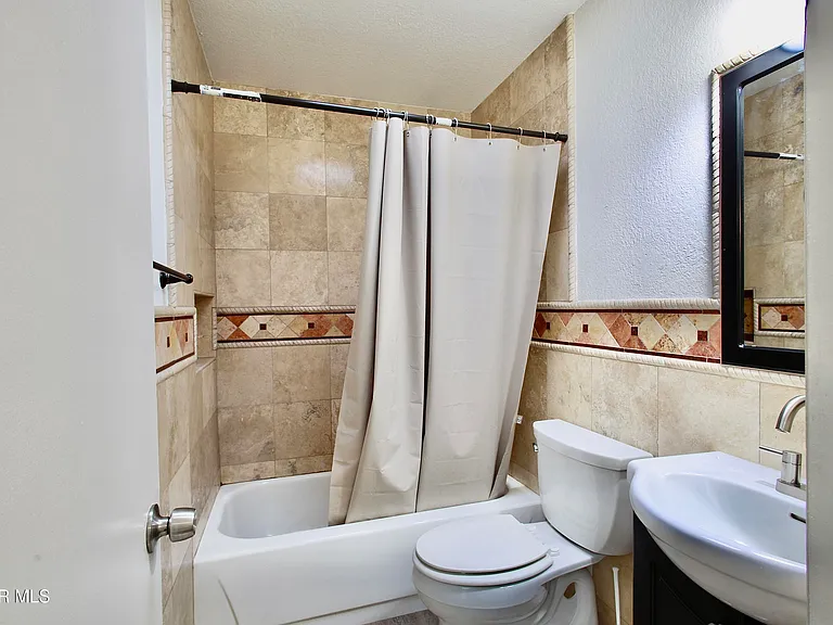 901 Tepic Dr #A — Photo 28