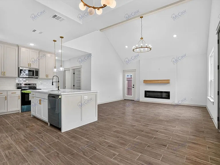 5849 Black Pine Cir — Photo 4