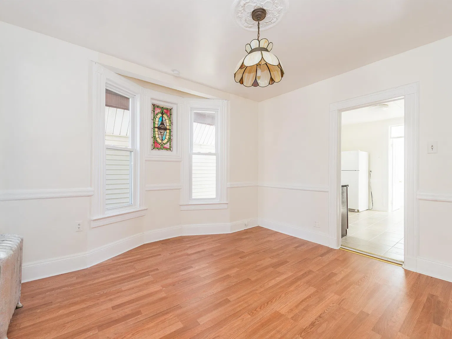 3 bed, 1.0 bath, 1240 sqft, $2,700 — Photo 4