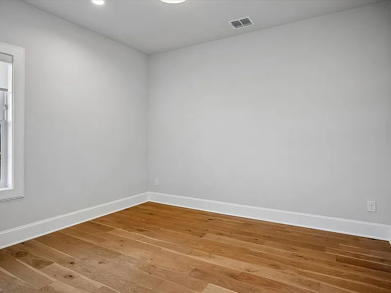 6005 Laurel Ln — Photo 37