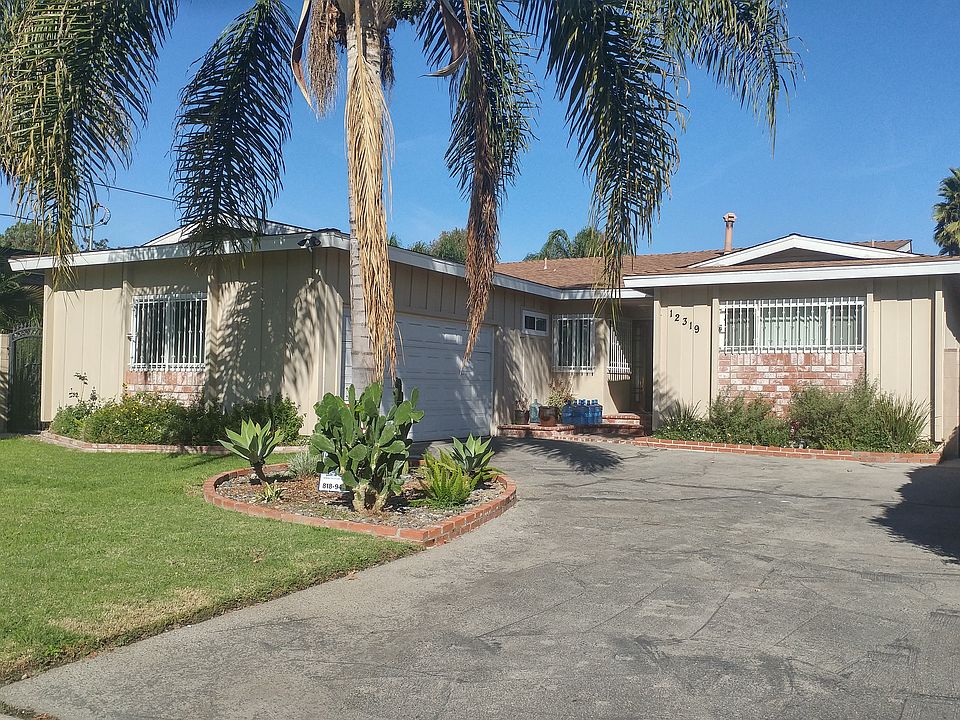 1st image of 12319 Erwin St
