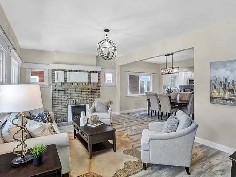 6304 Cabanne Ave — Photo 3
