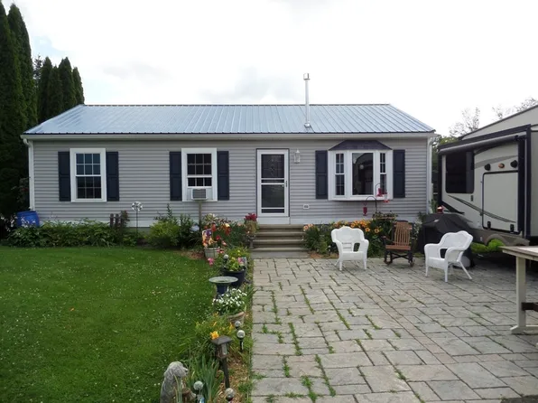 527 Old Post Rd, Worthington, MA 01098