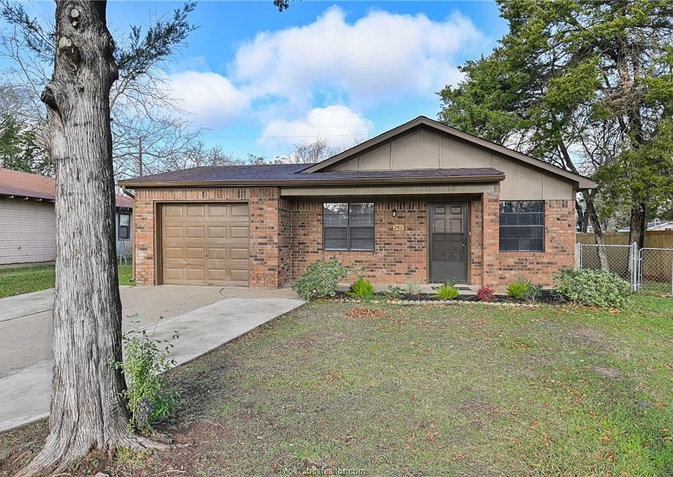 1st image of 2411 Driftwood Dr