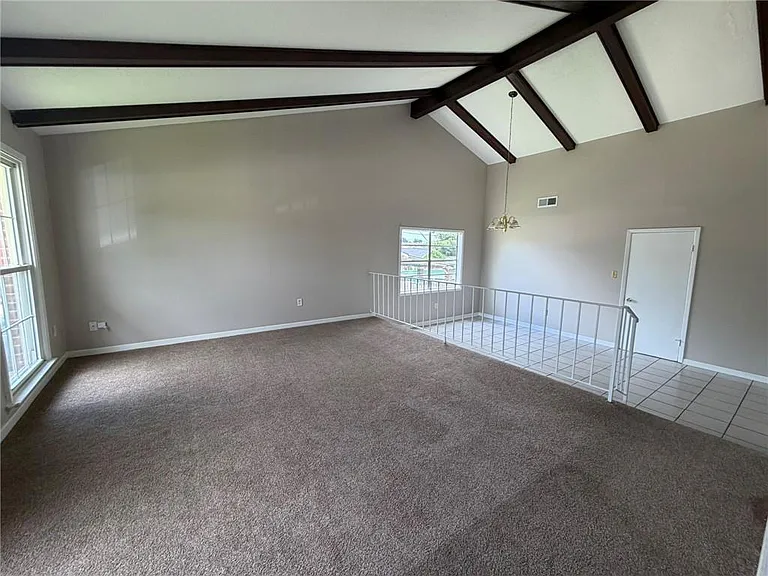 532 Oakwood Dr — Photo 9