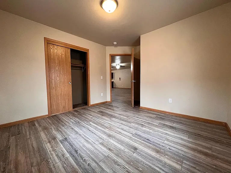 1010 Grove St — Photo 9