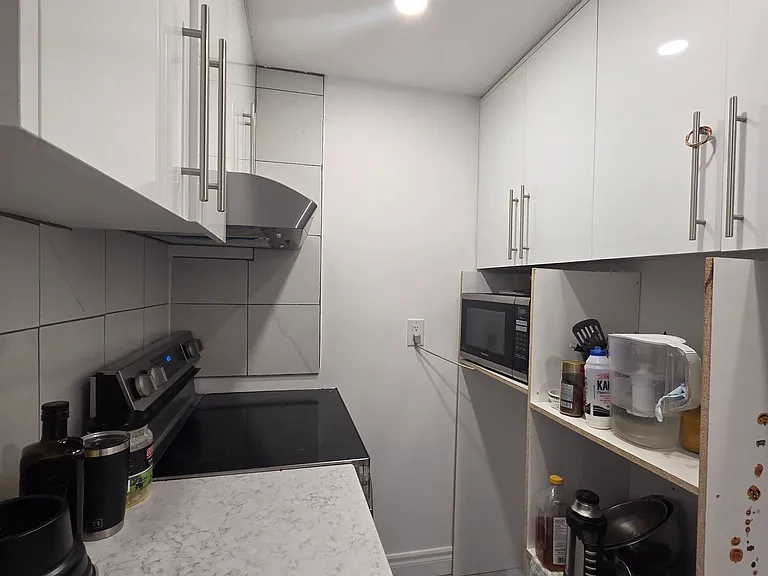 309 Harewood Blvd #UPPER — Photo 10
