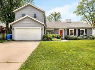 3437 Ashley Dr, Glenview, IL