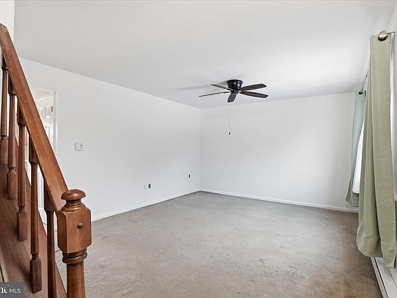 4th image of 1098 Monticello Ln