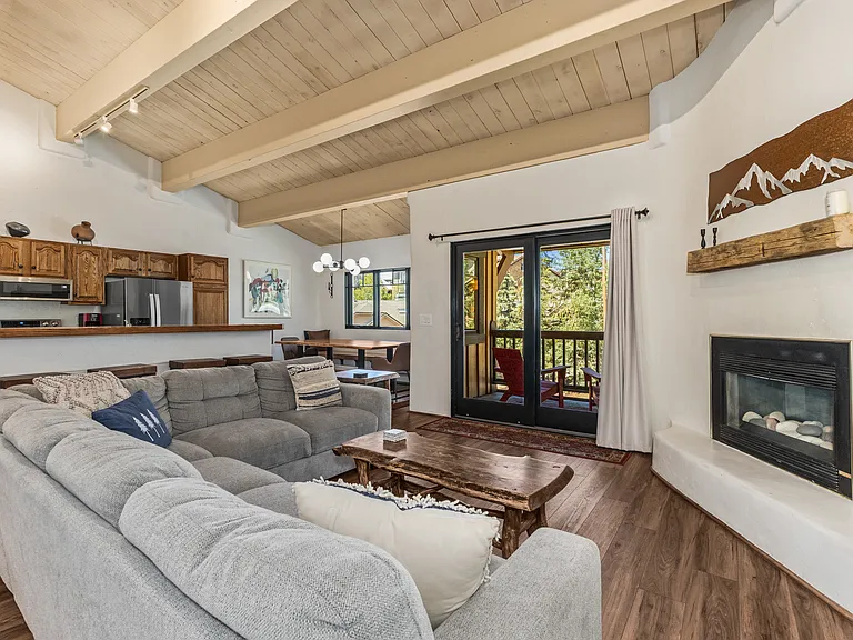 2315 Apres Ski Way #212 — Photo 2
