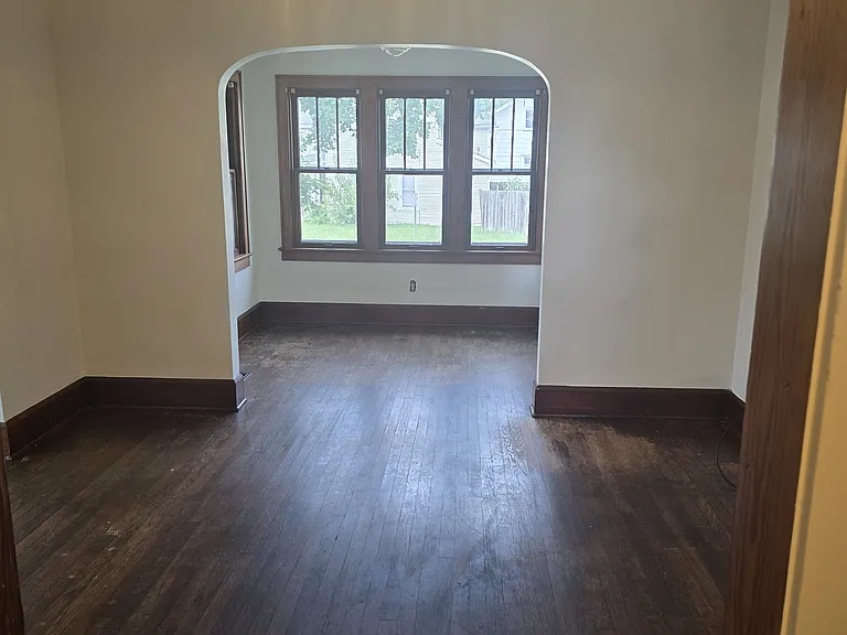400-402 S Arlington Ave #400 — Photo 6