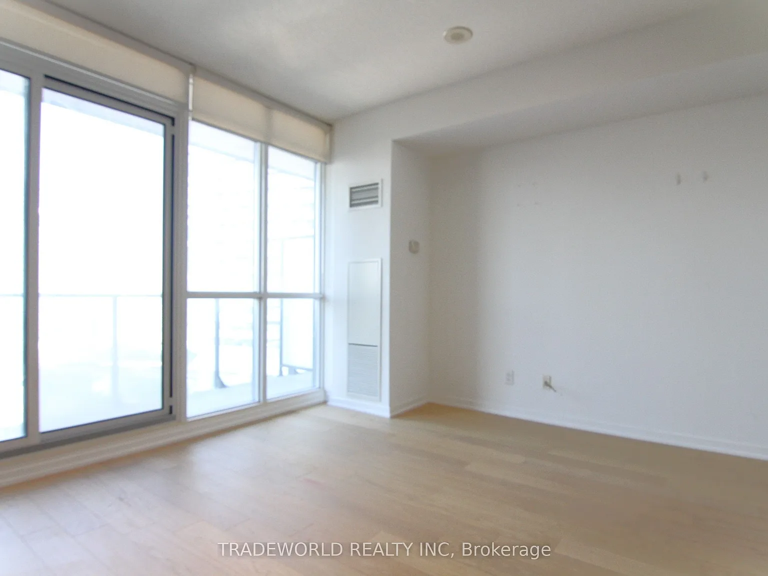 55 Bremner Blvd — Photo 3