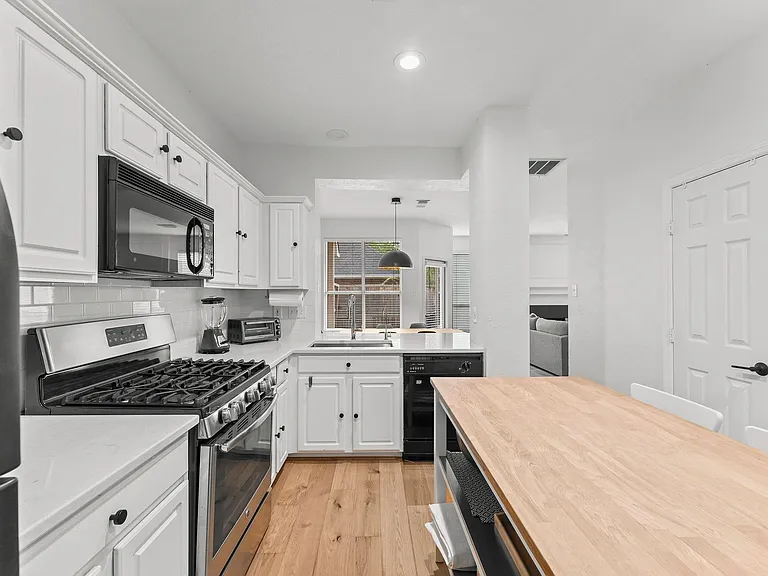 7 S Avonlea Cir — Photo 15