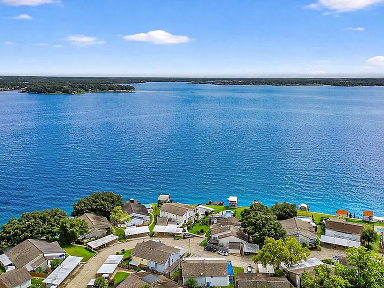 88 Lakeview Vlg — Photo 10