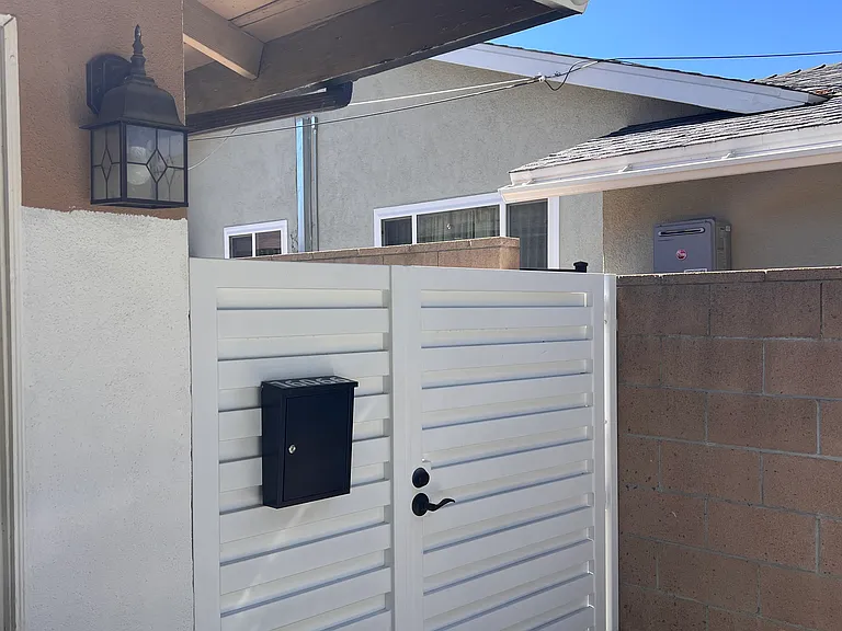 16066 Bahama St — Photo 9