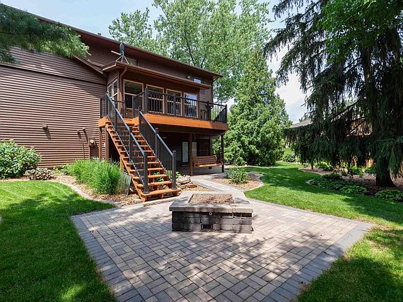 3rd image of 5615 Lillie Ct