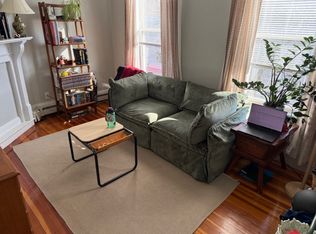 137 Columbia St APT 3L, Cambridge, MA 02139