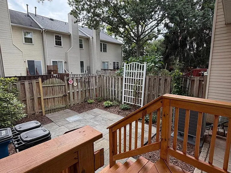 14611 Flower Hill Ct — Photo 3