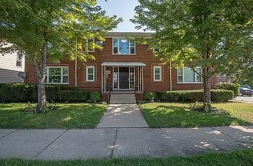 2508 Inglis St Photo 1