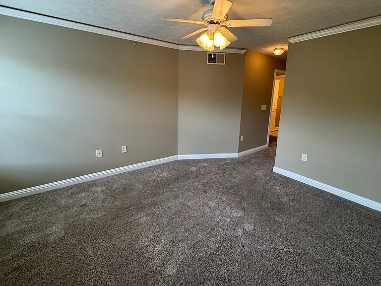 1475 Autumn Oak St — Photo 7
