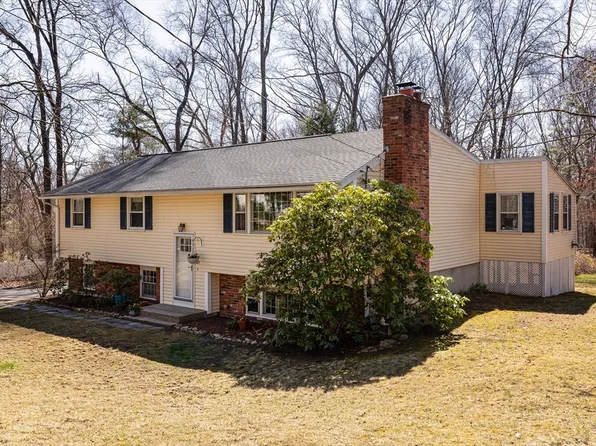 37 Atwood St, Southborough, MA 01772