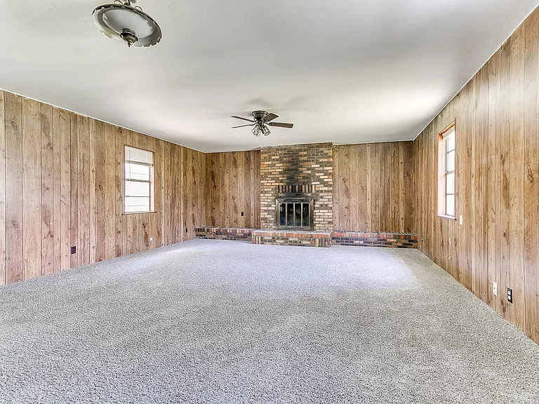 4405 N Chapman Ave — Photo 10
