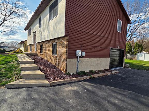 4th image of 908 Blue Gate Ln