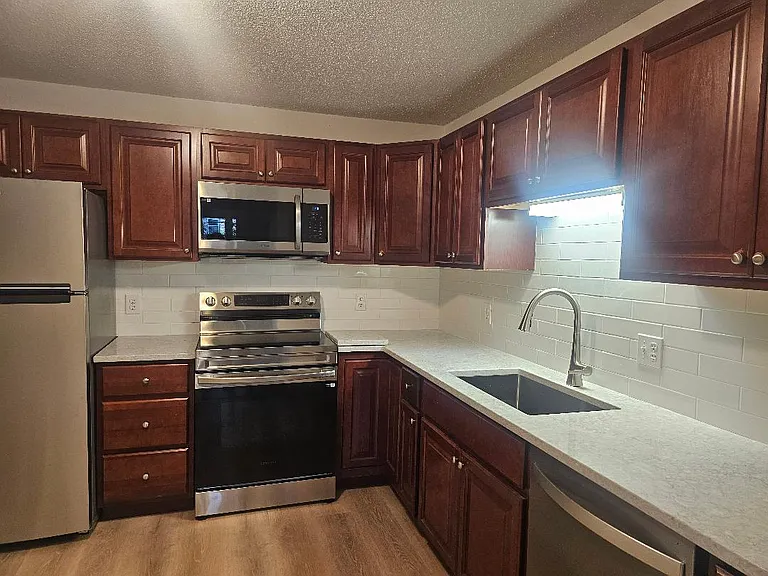 22 State St #4 — Photo 2