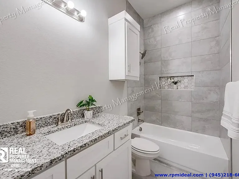 8728 Dunlap St — Photo 16