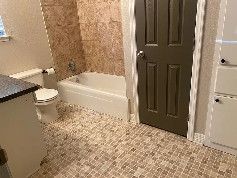 1818 W Cedar St — Photo 18