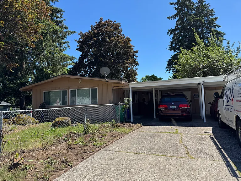 15650 E Burnside St #A — Photo 12
