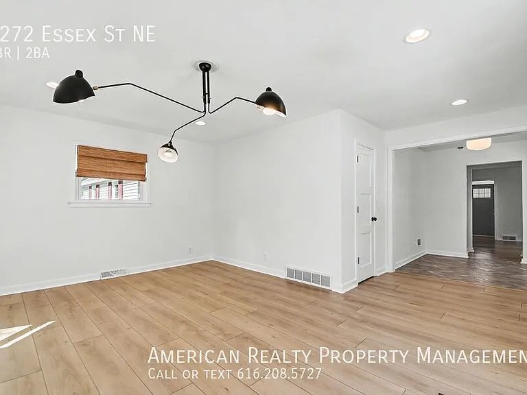 3272 Essex St NE — Photo 7