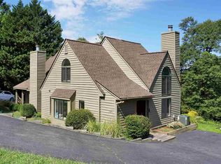 1686 Royal Oak Ct, Charlottesville, VA