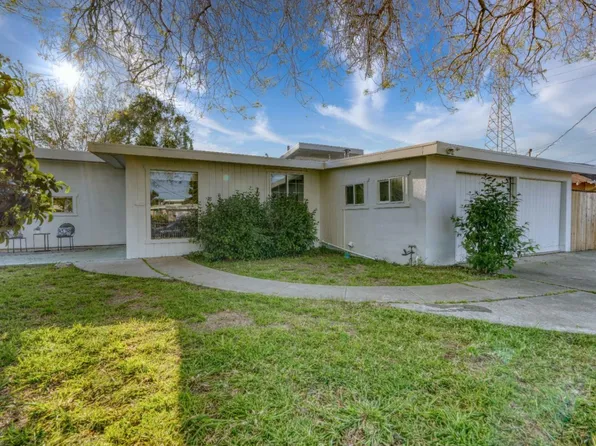 2689 Gonzaga St, East Palo Alto, CA 94303