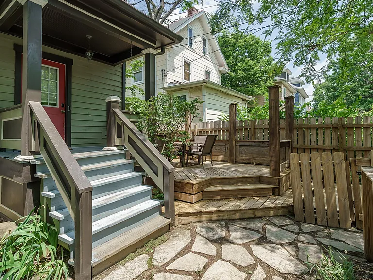 131 E Oakland Ave — Photo 19