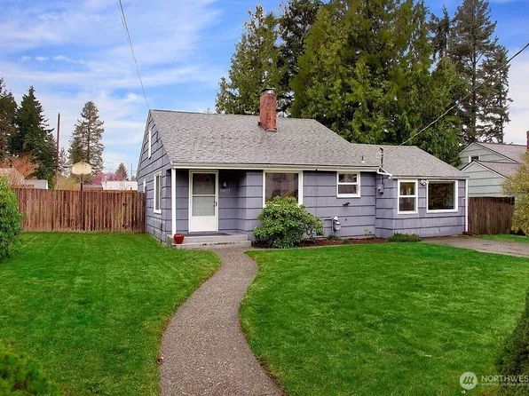 18017 10th Avenue NE, Shoreline, WA 98155