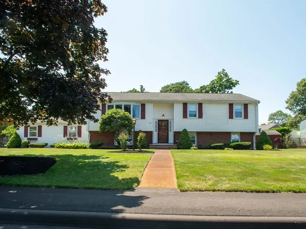 222 Cain Ave, Braintree, MA 02184